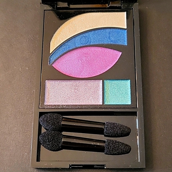 NEW Revlon PhotoReady Eyeshadow Contour Kit! Eclectic - Picture 8 of 10